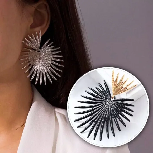 🔴𝟭𝟬/$𝟮𝟱🔴NEW Large Black Heart Drop Earrings - Picture 4 of 10